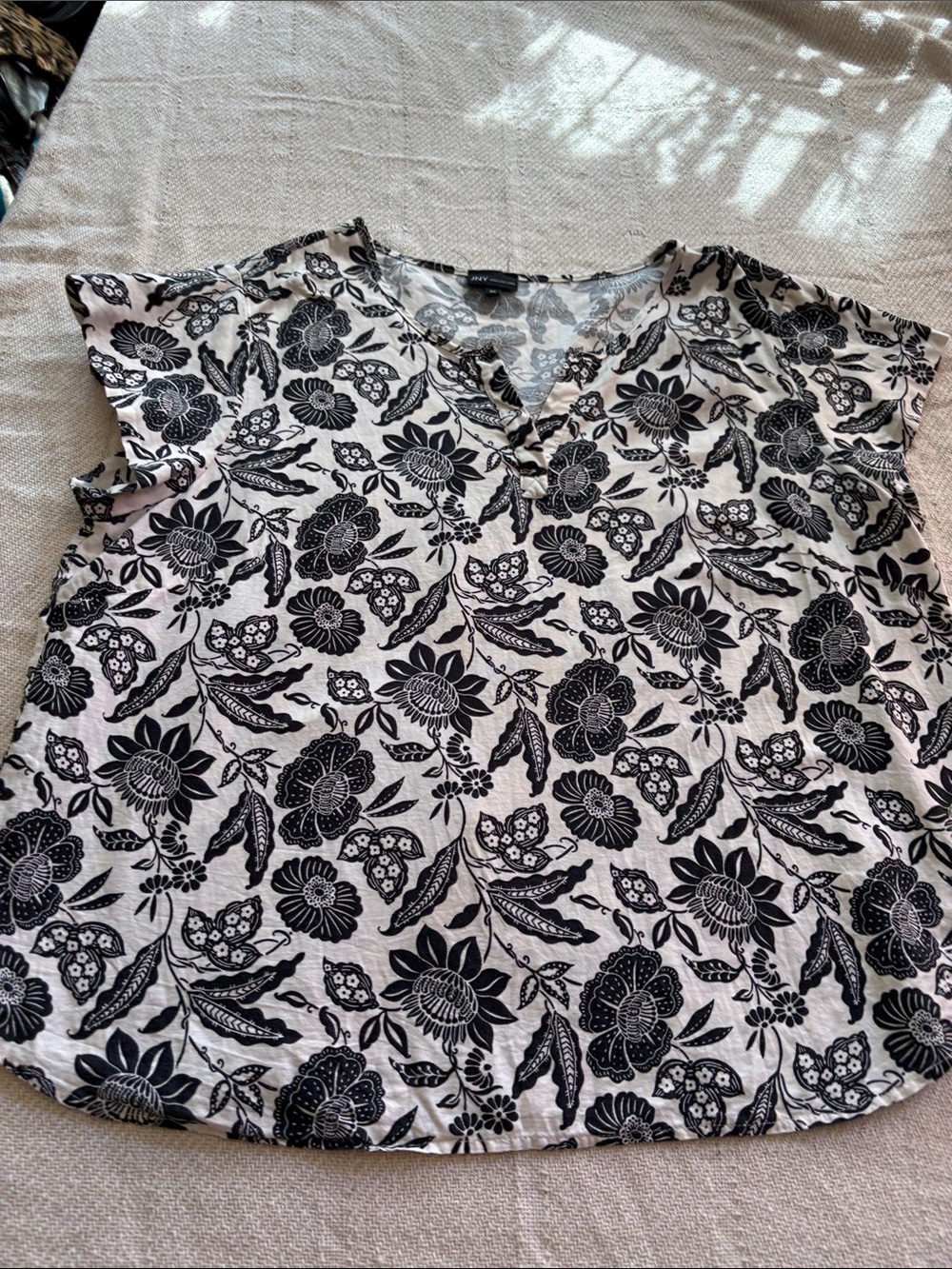 Cream /White Black Floral Print Linen Top Plus Size 2X